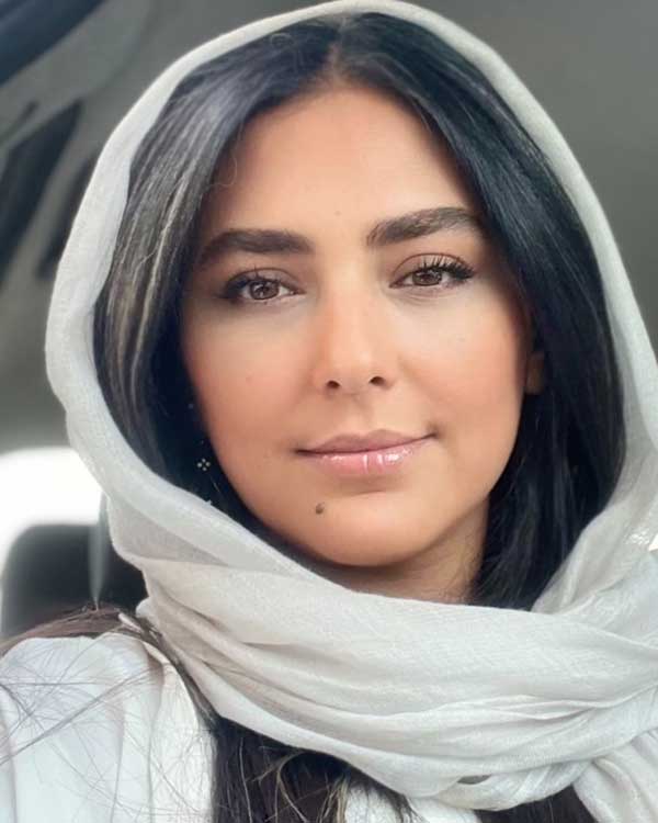 تصویر روز | دلبری هدی زینالعابدین «ماهرخ» در انتهای شب با سلفی جدیدش استایل پری دریایی بازیگر رهایم کن