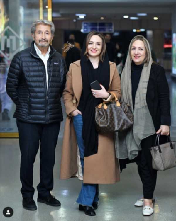 تصویر روز | رونمایی از مادر جوان گلاره عباسی مادر بازیگر نقش اکرم درسریال شهرزاد