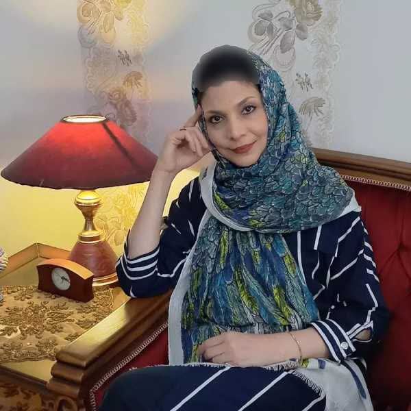 تصویر روز | شیده معاونی مجری دهه هفتاد بعد از ۳۰ سال شیده معاونی مجری