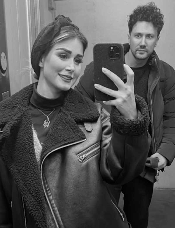 تصویر روز | ژست عاشقانه سپیده بزمی پور و شاهرخ استخری بازیگر دلدادگان و همسرش در عکس های رنگی و سیاه سفید