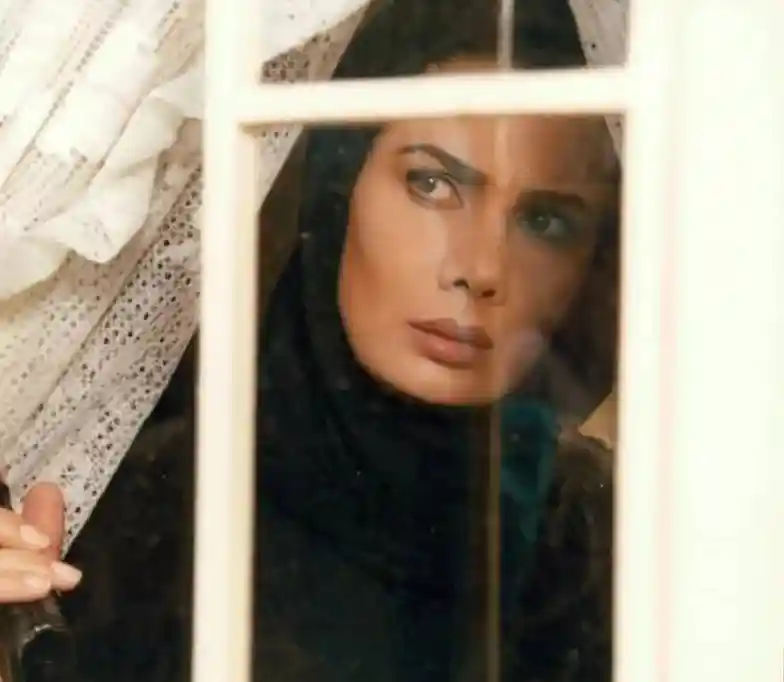 خبر روز| آلبوم عکس و بیوگرافی عاطفه رضوی با شوهر اول و دوم f2852716