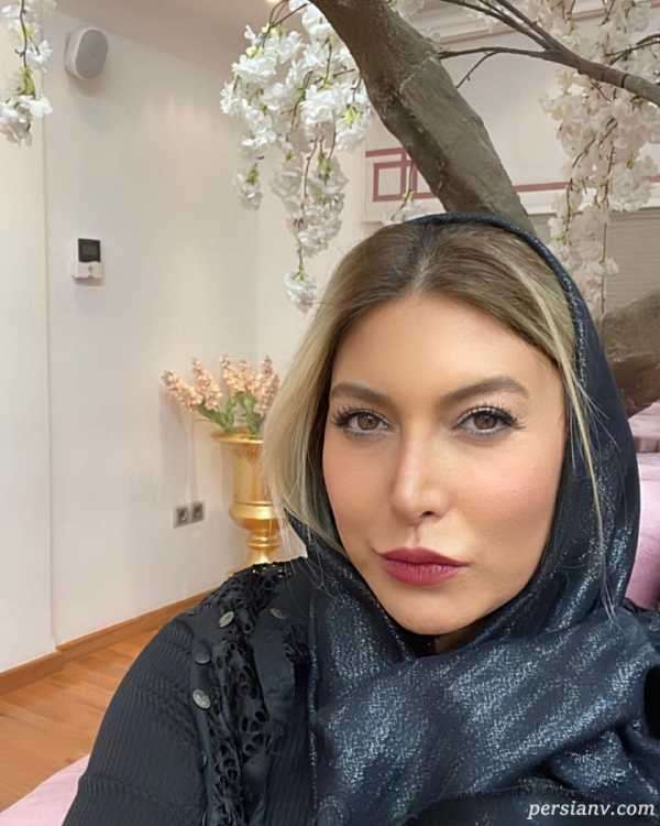 تصویر روز | سلفی فریبا نادری در خانه با صفا و زیبایش فریبا نادری در خانه اش