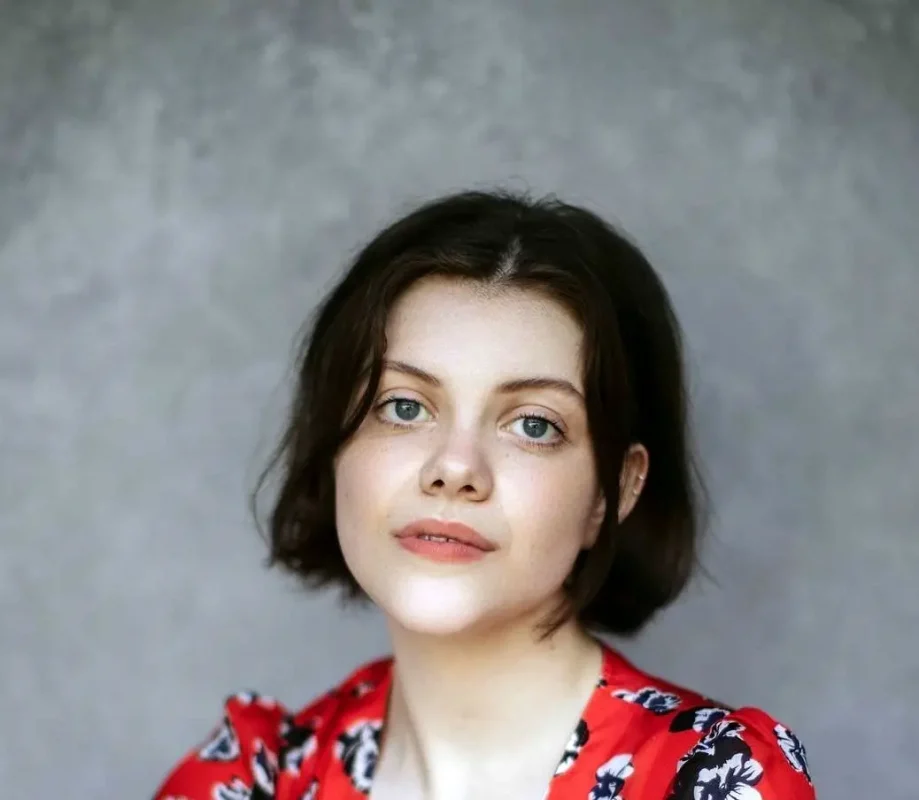 خبر روز | عکس جدید جورجیا هنلی «لوسی» فیلم نارنیا بعد 20 سال georgiehenley 1697204803 3212709202677317776 7802281842