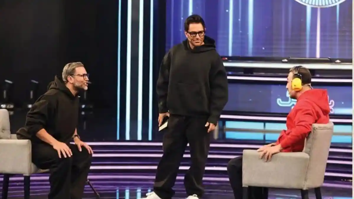 سفر در زمان| محمدرضا گلزار بالاخره کاری کرد که همه خوششان آمد image 1764333804279