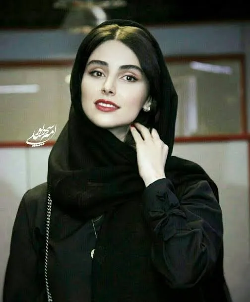 تصویر روز | تغیر چهره زیاد لاله مرزبان از شروع بازیگری تا به امروز images 8