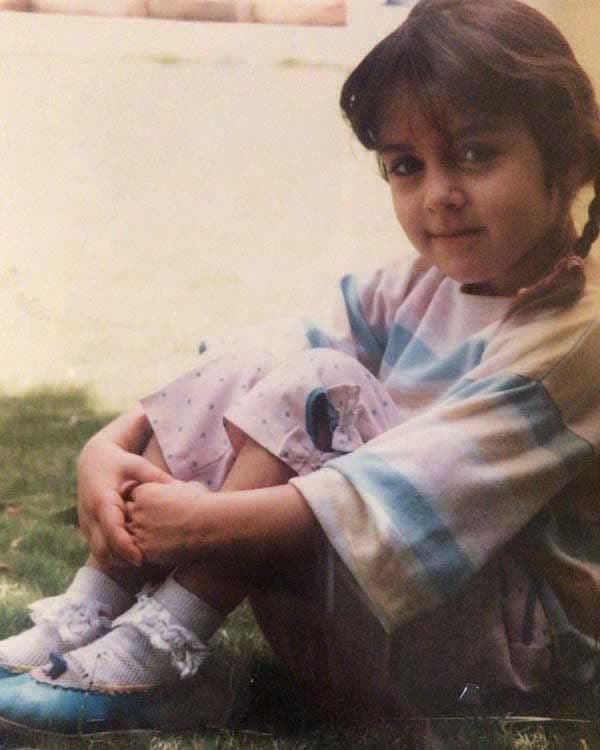 کودکی مارال بنی آدم