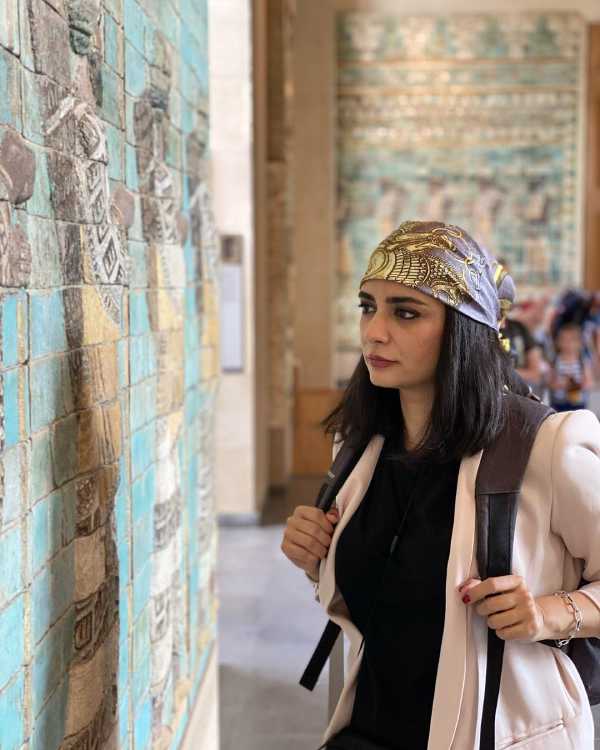 عکس لیندا کیانی و برادرش