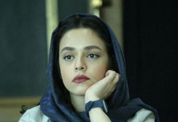 سکانس روز | نمایی زیبا از خانه سوگل خلیق ست شده با رنگ سفید 1 نمایی زیبا از خانه سوگل خلیق ست شده با رنگ سفید