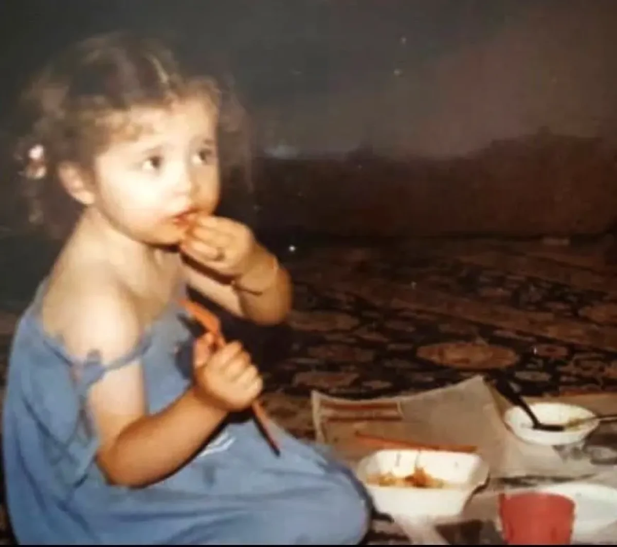 mehraveee 1617878916 2547275434628095688 342813715 1