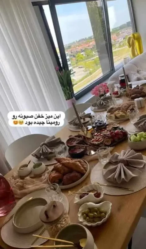 تصویر روز | میز صبحانه فوقالعاده لاکچری و پر زرقوبرق در خانه دوست سپیده بزمی پور mize sobhaneh lukchery 3