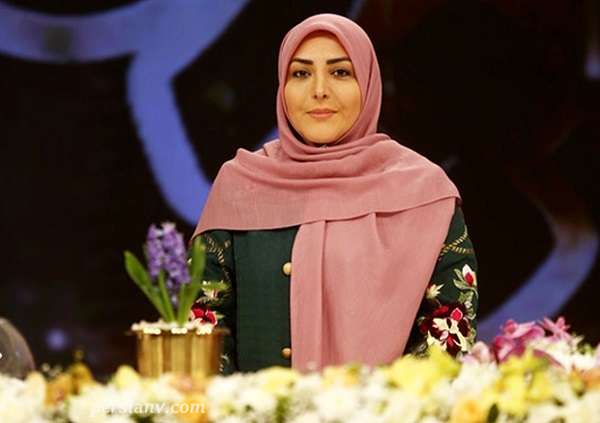 المیرا شریفی مقدم در سفر به شیراز؛ حال خوب مجری معروف تلویزیون در آرامگاه حافظ