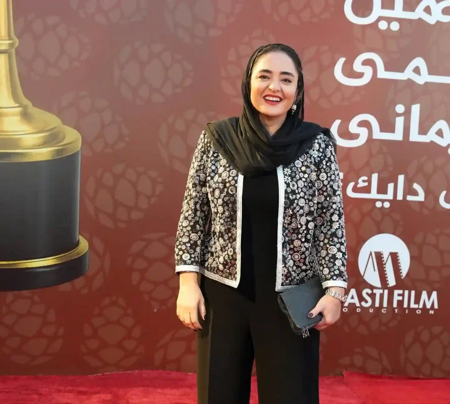 خبر روز | عکس پربیننده روز «فریبا نادری و نرگس محمدی» با تیپ متفاوت در سلیمانیه عراق nargesmohammadi narges 1760722542 3745534615403421173 552025182
