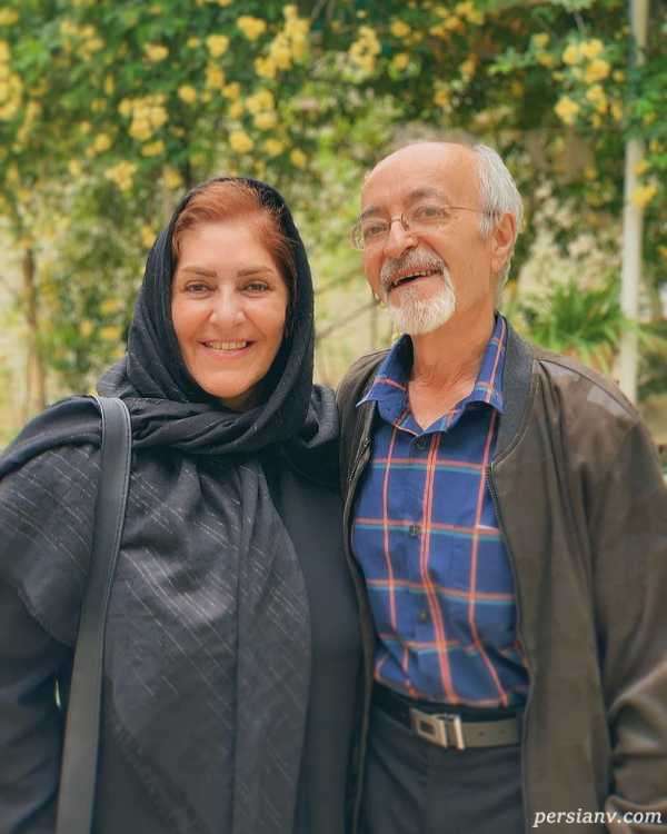 تصویر روز | علیرضا طلیسچی خواننده پاپ به همراه پدر و مادر و برادرش پدر و مادر علیرضا طلیسچی