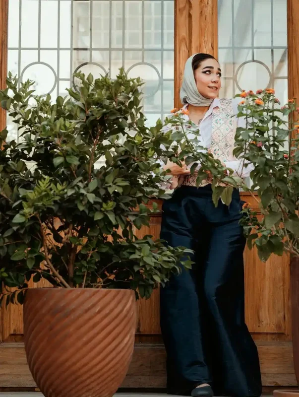 تصویر روز | استایل رویا وحدتی بازیگر فیلم «جزایر قناری» photo 2025 09 30 23 07 14