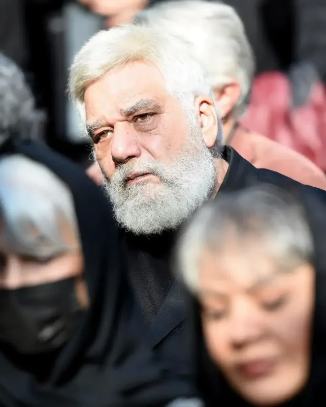 کارگردان پیشکسوت تئاتر ایران؛ حضور چهرههای برجسته در مراسم تشییع هادی مرزبان photo 2025 11 27 10 21 42