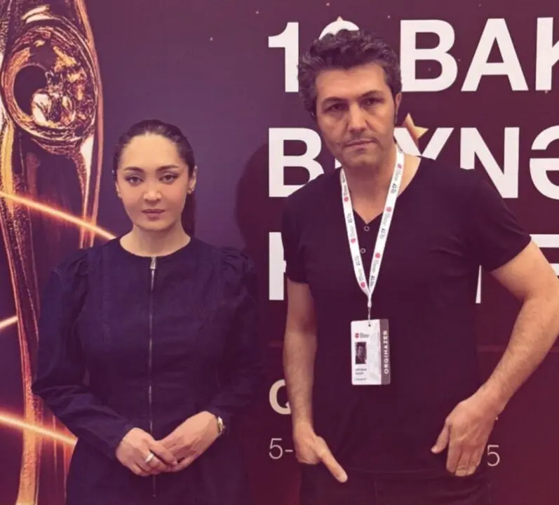 حضور جنجالی نیکی کریمی به عنوان داور در جشنواره فیلم باکو منتشر شد؛ چرا این همه تغییر کرد photo 6186208660095175597 y 797x720 1