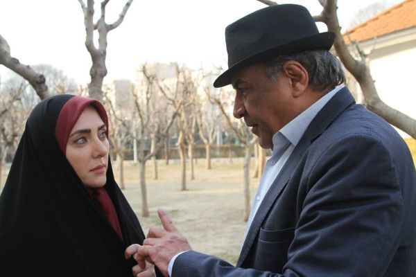تصویر روز | مریم موسویان و پویا امینی در پشت صحنه سریال آتش سرد پویا امینی در آتش سرد