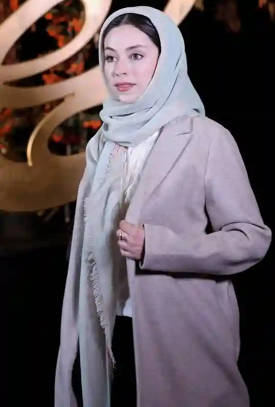 rouhollah hz artworks 1732433001 3508224750205254012 7182839657 1