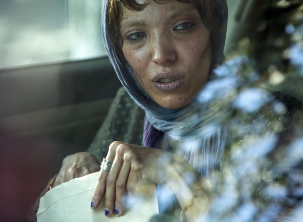 تصویر روز | «صدف اسپهبدی» قبل و بعد از گریم فیلم علفزار گریم صدف اسپهبدی