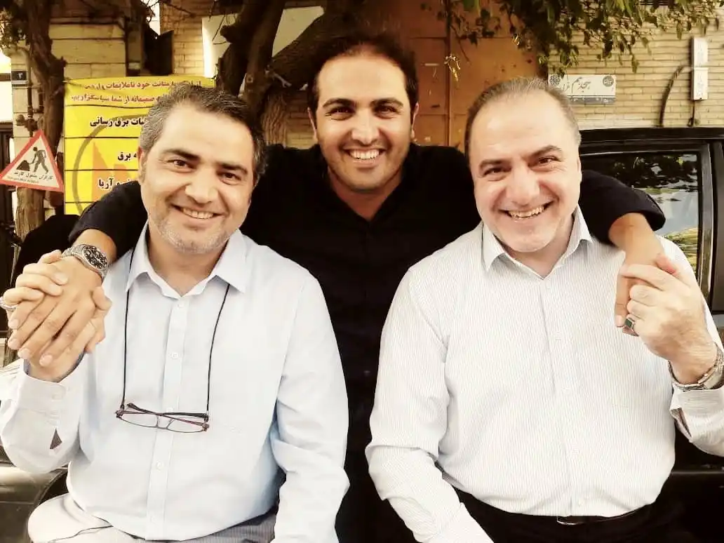 خبر روز | عکس «دکتر توفیقی، استاد مهرپرور و مسعود» در پشت صحنه سریال بچه مهندس 3 saeedkariimii 1566583668 2116979707009347686 2028814447 1