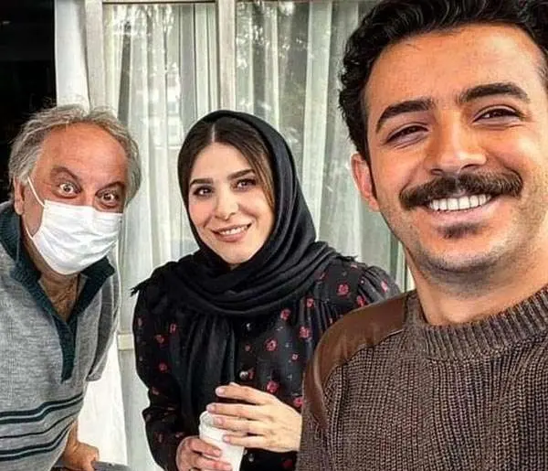 تصویر روز | سلفی پرانرژی علی شادمان، سحر دولتشاهی، حدیث میرامینی و سعید چنگیریان sahar dolatshahi va ali shadman 2