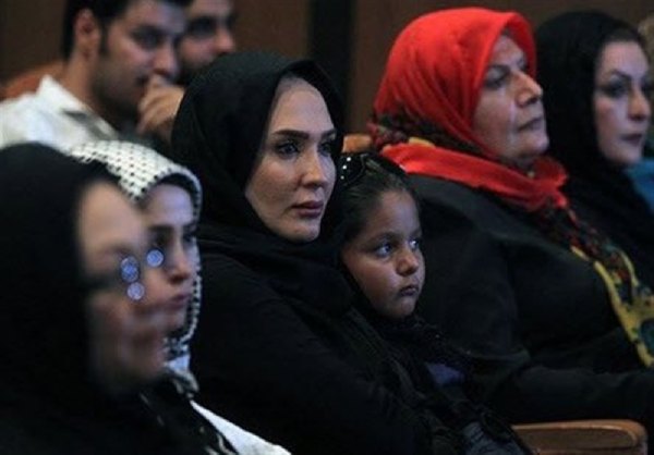 سمیرا حسن پور بازیگر بی ‌همگان