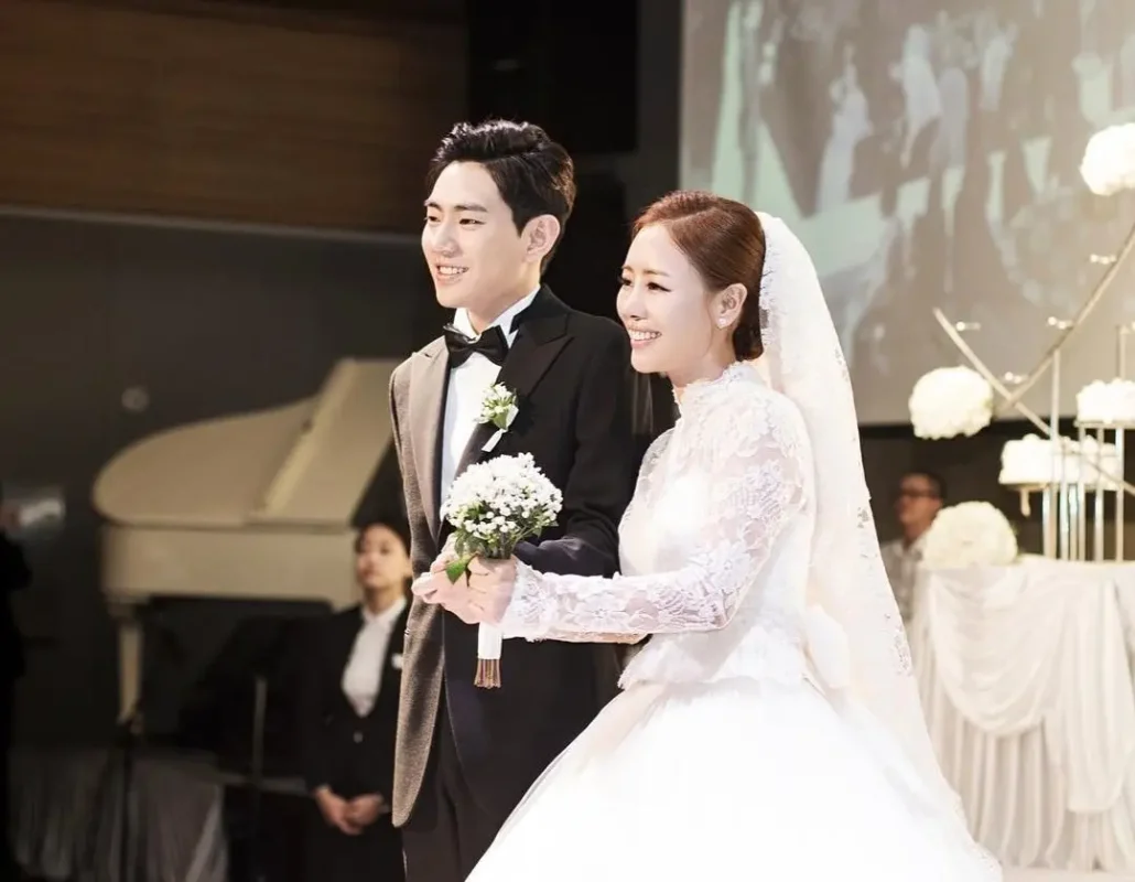 خبر روز | تصویر جالب از «یوری» سریال جومونگ در روز عروسیاش viajante kook 1442672314 1077535930707261971 1650429 1