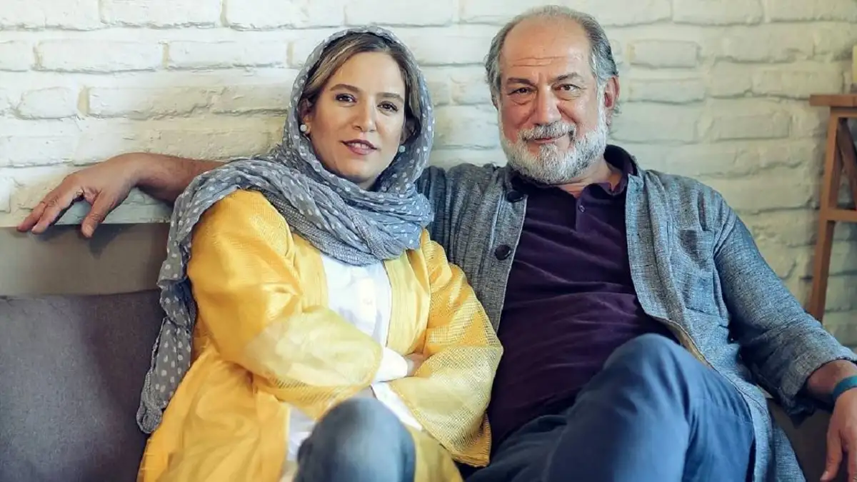 خبر روز | آتیلا پسیانی در کودکی و در کنار پدر، مادر و مادربزرگ اش دهه 30 آتیلا پسیانی در کودکی و در کنار پدر، مادر و مادربزرگ اش دهه 30