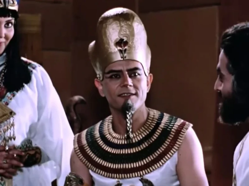 «آخناتون» 20 سال بعد سریال یوسف پیامبر در یک آرایشگاه مردانه«آخناتون» 20 سال بعد سریال یوسف پیامبر در یک آرایشگاه مردانه