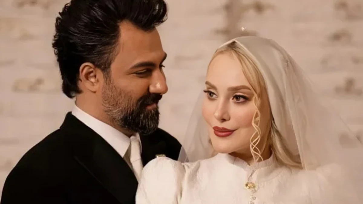 آرام جعفری همسر بابک انصاریبا کتاب حافظ به استقبال زمستان می‌رود