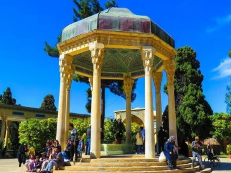 آرامگاه حافظ شیرازی در دوران مشروطه