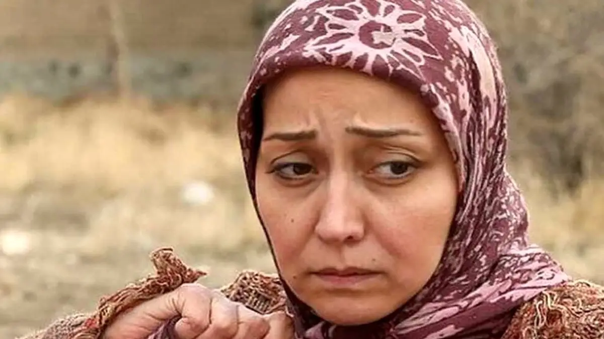 آرزو افشار در نقش آفرین همسر شکیب به همراه دخترخوانده‌اش