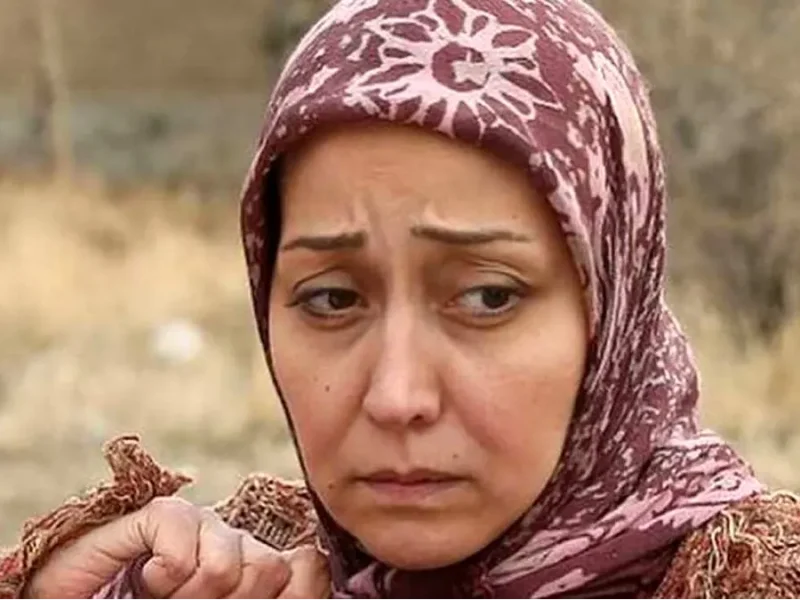 آرزو افشار بازیگر سریال آوای باران و دختر ۱۰ ساله اش