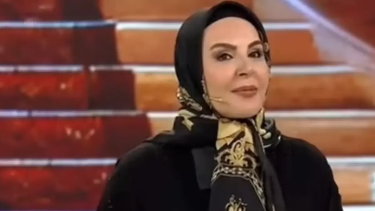 روایت «آزیتا ترکاشوند» بازیگر سینما و تلویزیون از فضای پر زرق و برق زندگی سلبریتی‌ ها در برنامه محفل