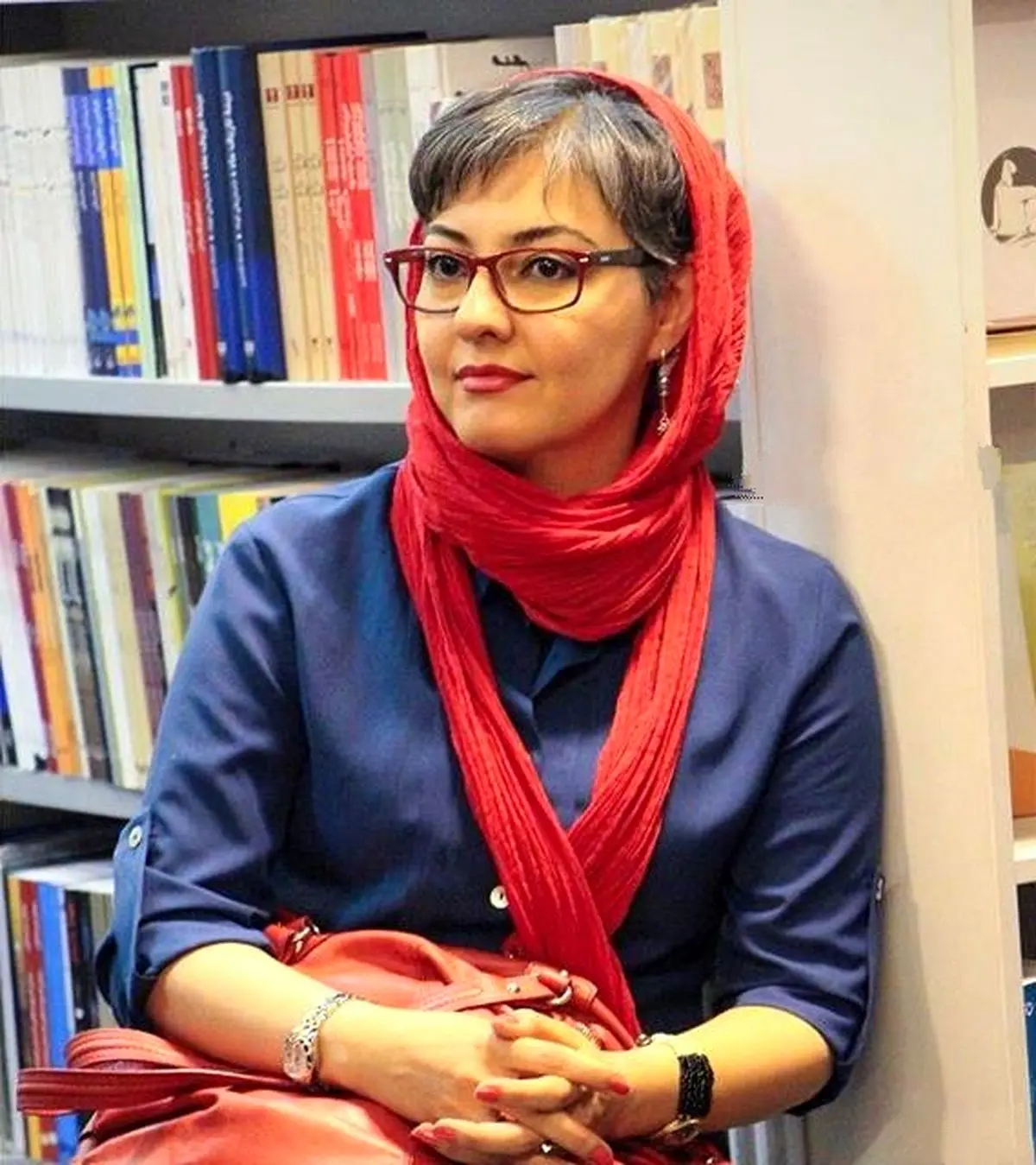 تاریخ وبگردی | زیبایی دیدنی «نرگس» دختر "آقا ماشاالله" بازیگر سریال خانه به دوش