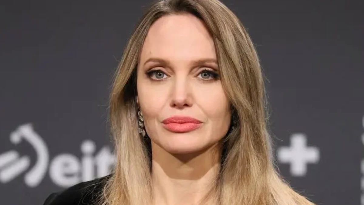 آنجلینا جولی در کنار فرزند زیبایش؛ چقدر شبیه به جوانی خودشه آنجلینا جولی در کنار فرزند زیبایش؛ چقدر شبیه به جوانی خودشه