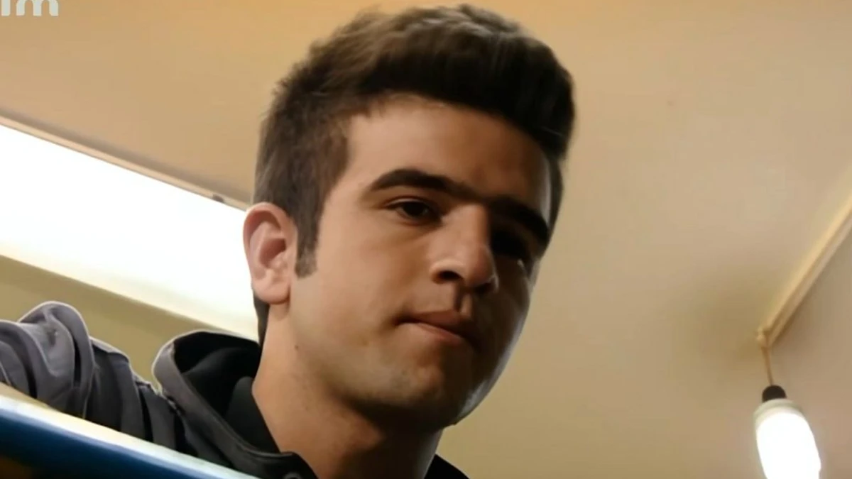 سفر در زمان| حامد سریال آوای باران در حال اسب سواری؛ سال 99 حامد سریال آوای باران در حال اسب سواری؛ سال 99