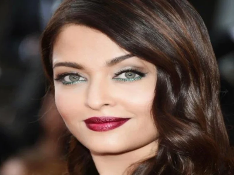 آیشواریا رای این بازیگر در 52 سالگی دوباره ملکه زیبایی شد