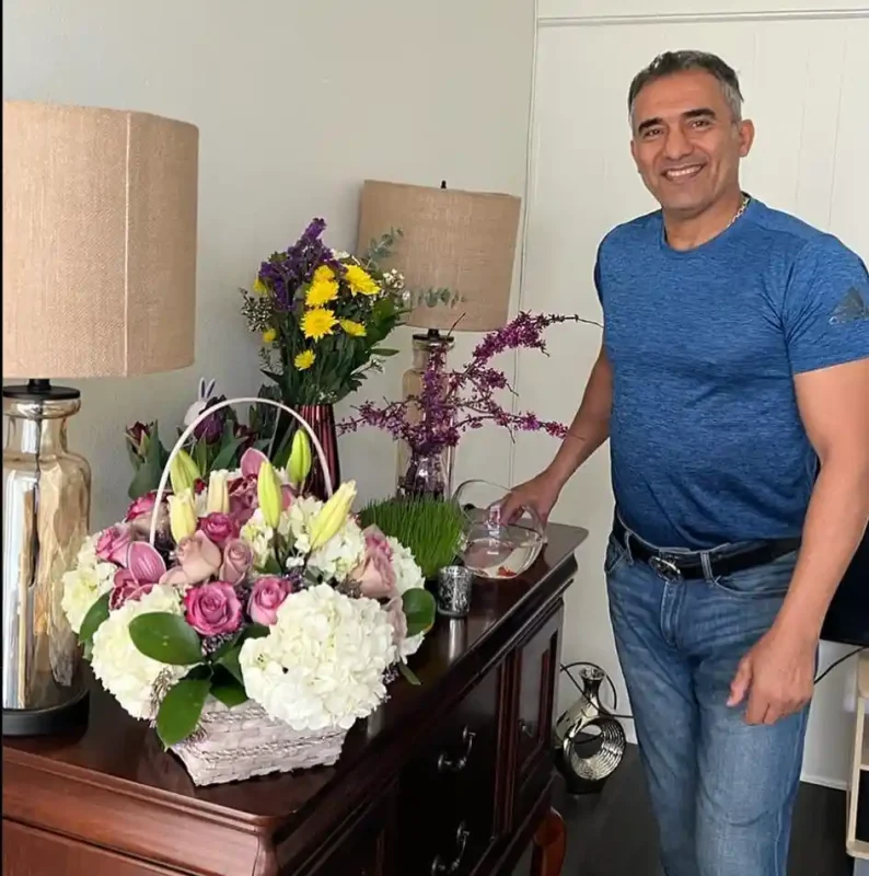 تصویر روز | چهره دیدنی «احمدرضا عابدزاده» در منزلشون کنار سفره هفت سین 1404 احمد عابد 2