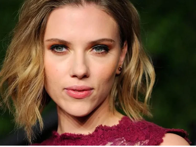 چهره «اسکارلت جوهانسون» در 19 سالگی در کالیفرنیا؛ سال 1382