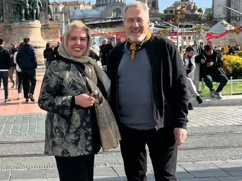 خبر روز | عکس افسانه چهره آزاد و شاهرخ فروتنیان در مراسم عروسی شان سال 61 عکس افسانه چهره آزاد و شاهرخ فروتنیان در مراسم عروسی شان سال 61