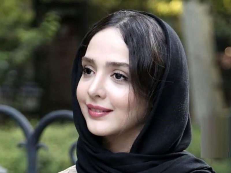 تصویری زیبا از تیپ و استایل زمستانی