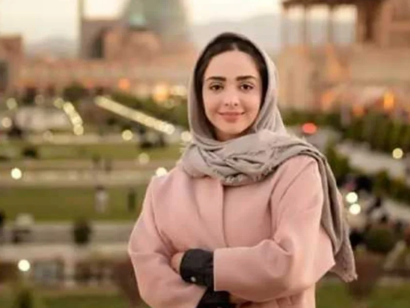 المیرا دهقانی پوشش متفاوت به سبک زنان قدیمی