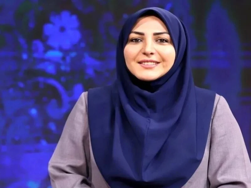 بغل کردن بزغاله توسط المیرا شریفی‌مقدم در برنامه زنده در تلویزیون