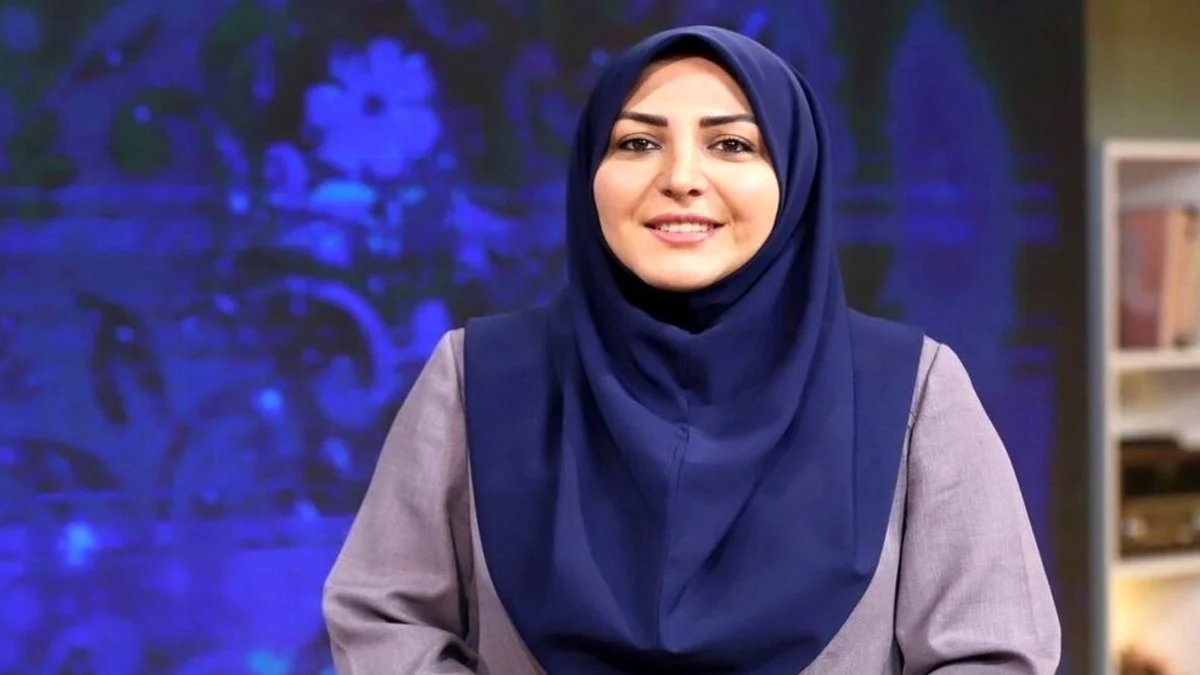 بغل کردن بزغاله توسط المیرا شریفی‌مقدم در برنامه زنده در تلویزیون