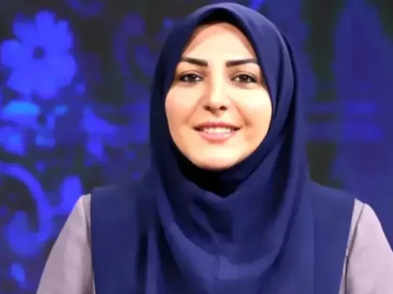 تیپ مجلسی المیرا شریفی‌مقدم در یک ویژه برنامه