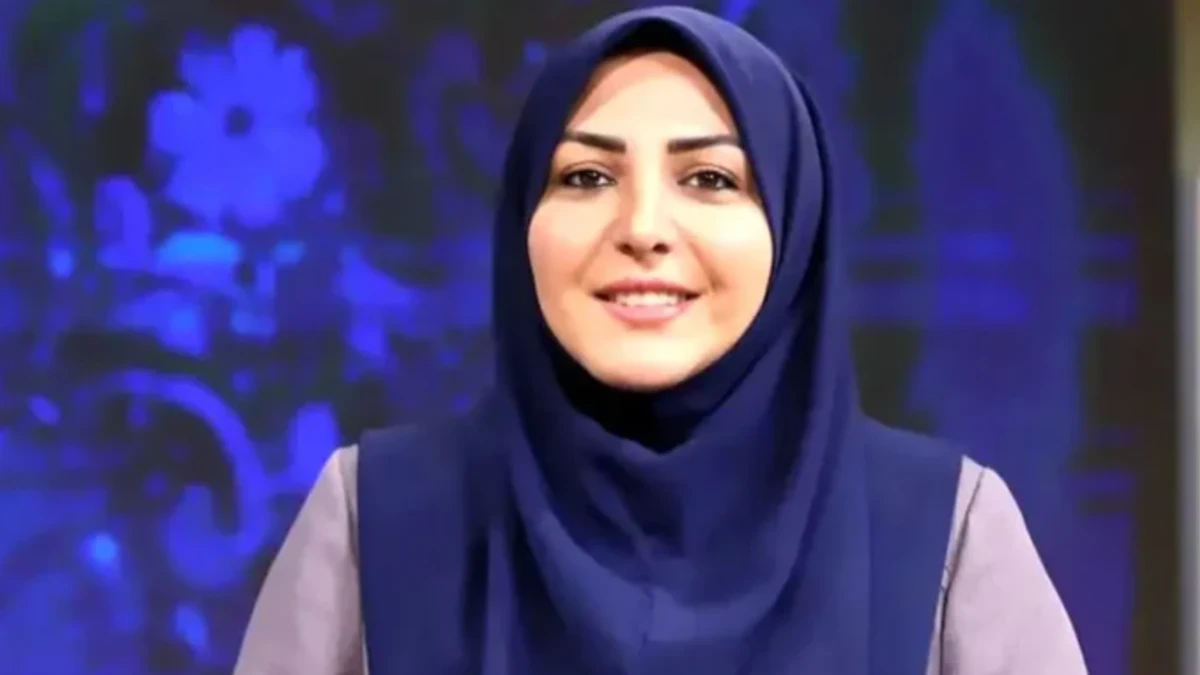 تیپ مجلسی المیرا شریفی‌مقدم در یک ویژه برنامه