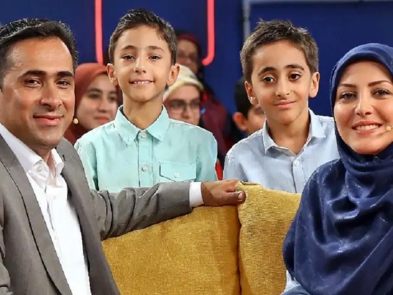 عکس کودکی «المیرا شریفی‌مقدم» مجری تلویزیون در آغوش پدرش دهه 60