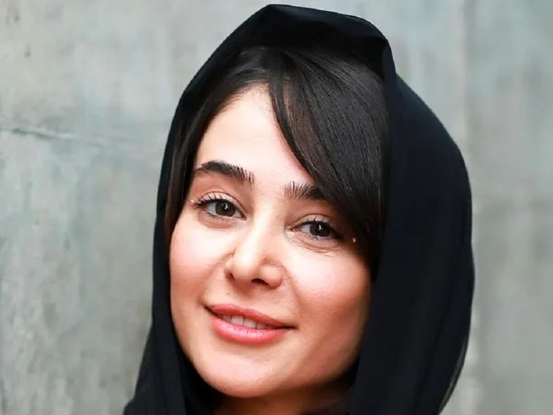 خبر روز | الناز حبیبی با تیپ بهاری ویژه به همراه برادرش در یک مراسم خصوصی 1 الناز حبیبی با تیپ بهاری ویژه به همراه برادرش در یک مراسم خصوصی