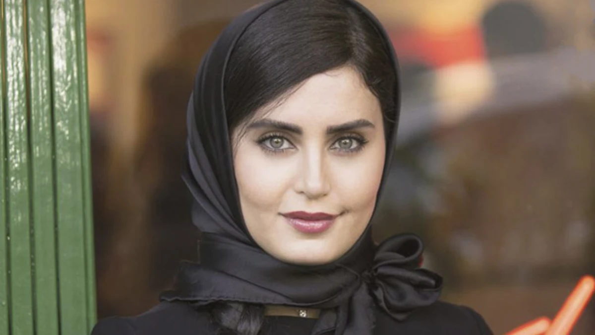 اکران مردمی فیلم سینمایی گوزن های اتوبان با حضور الناز شاکردوست و صدف اسپهبدی